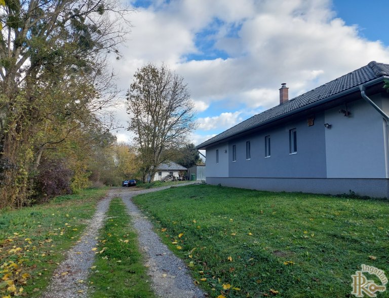 Kaposvár, Pázmány u.  Kaposvár, Pázmány u.