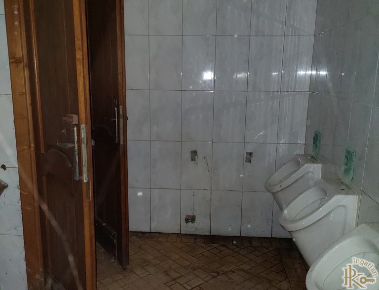 Baja, Roosevelt tér 1. Baja, Roosevelt tér 1.