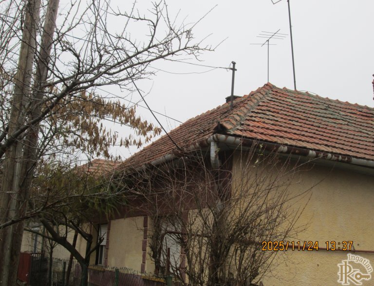 Jászladány, Hóvirág utca 8.