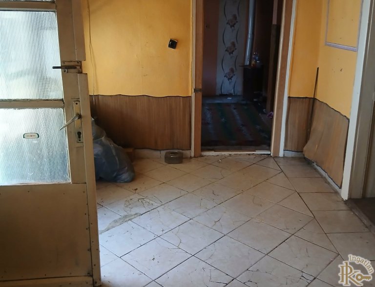 Jászladány, Hóvirág utca 8.